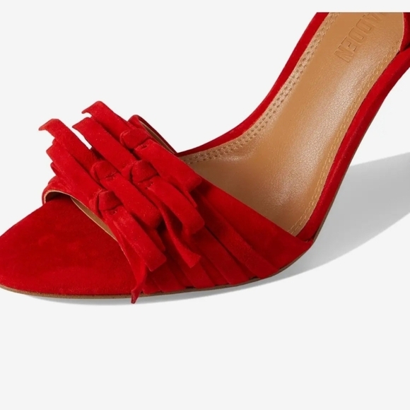❤️🔹️Steve Madden🔹️ Porsha Red Suede Ankle Strap Heels - Picture 5 of 6